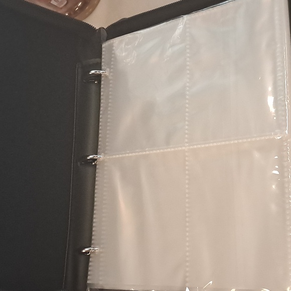 Fire and Ice 400 Pocket Card Binder - Picture 2 of 2